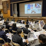 コロナの記事から新聞の特長学ぶ 神戸・葺合中 震災報道も