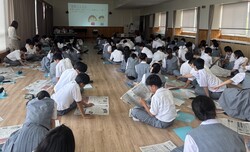 潮見中NIE授業.jpg