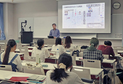 250702神戸女子大学.jpg