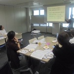 「はがき新聞」実践例を発表 大阪で研究会