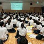 友達新聞を作ろう　芦屋・精道中で出前授業