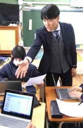 藤岡敦洋教諭.JPG